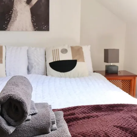 شقة Budget Friendly 2 Bed Featured House With Parking